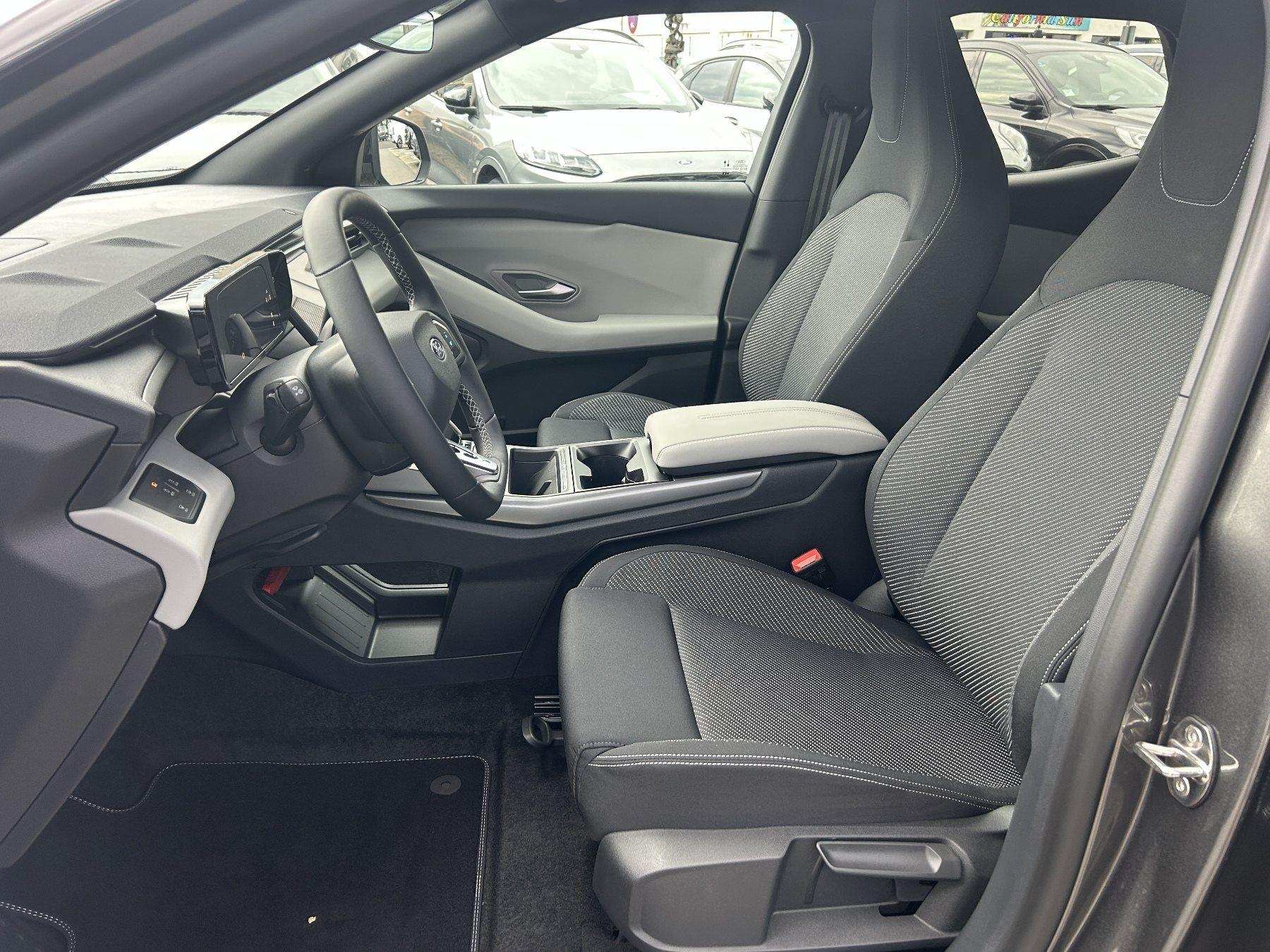 FORD Select RWD 286 PS AHK FAHRERASSISTENZPAKET FORD Select RWD 286 PS AHK FAHRERASSISTENZPAKET