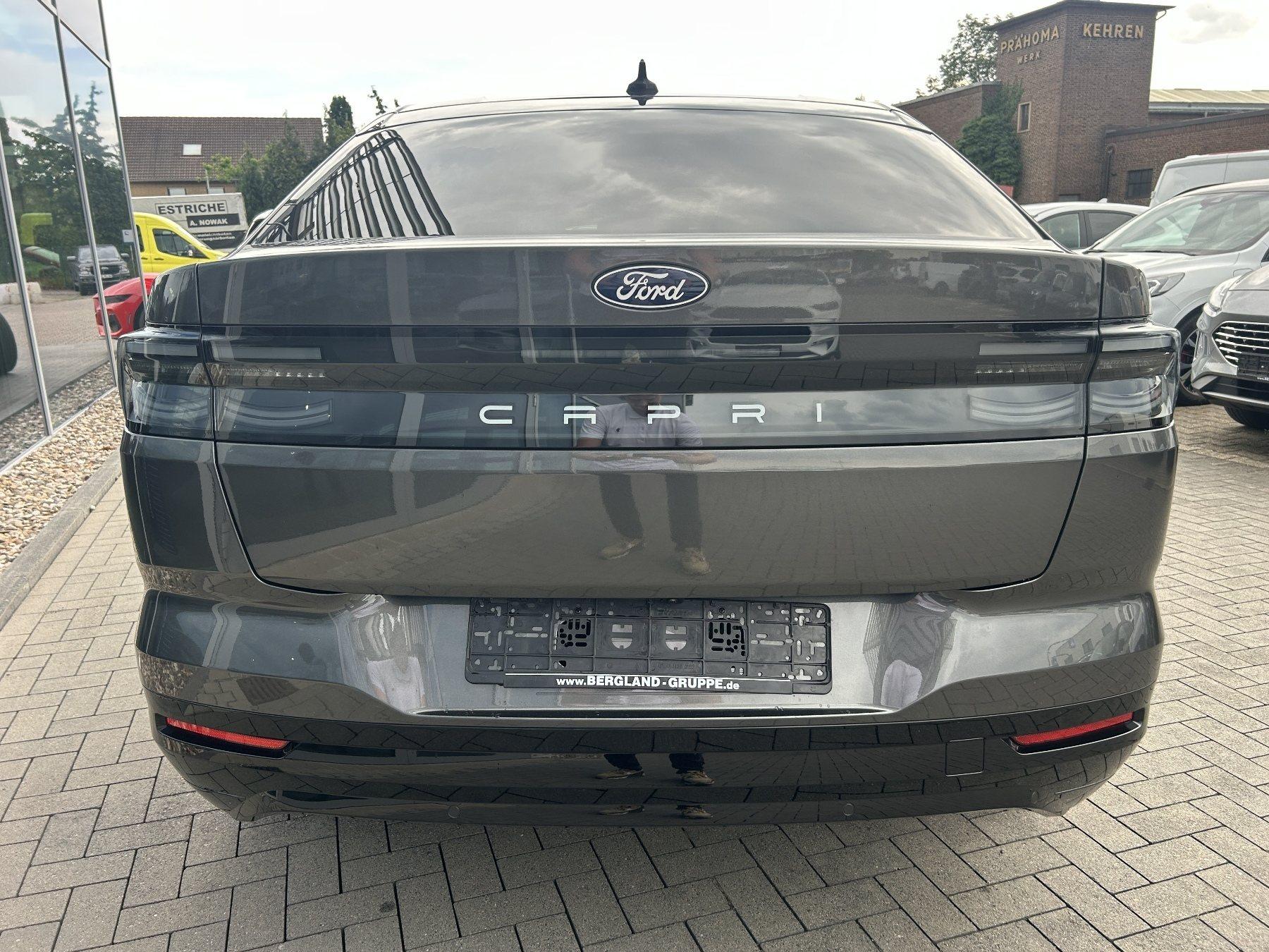 FORD Select RWD 286 PS AHK FAHRERASSISTENZPAKET FORD Select RWD 286 PS AHK FAHRERASSISTENZPAKET