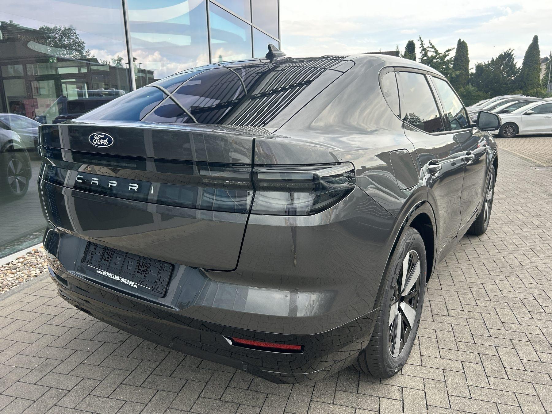 FORD Select RWD 286 PS AHK FAHRERASSISTENZPAKET FORD Select RWD 286 PS AHK FAHRERASSISTENZPAKET