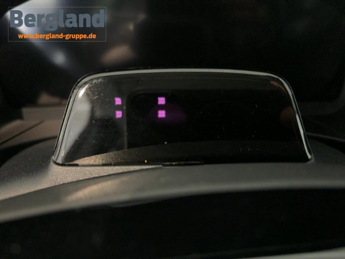 FORD TITANIUM 5D 1.5T 150 S6.2 M6 FWD FORD TITANIUM 5D 1.5T 150 S6.2 M6 FWD