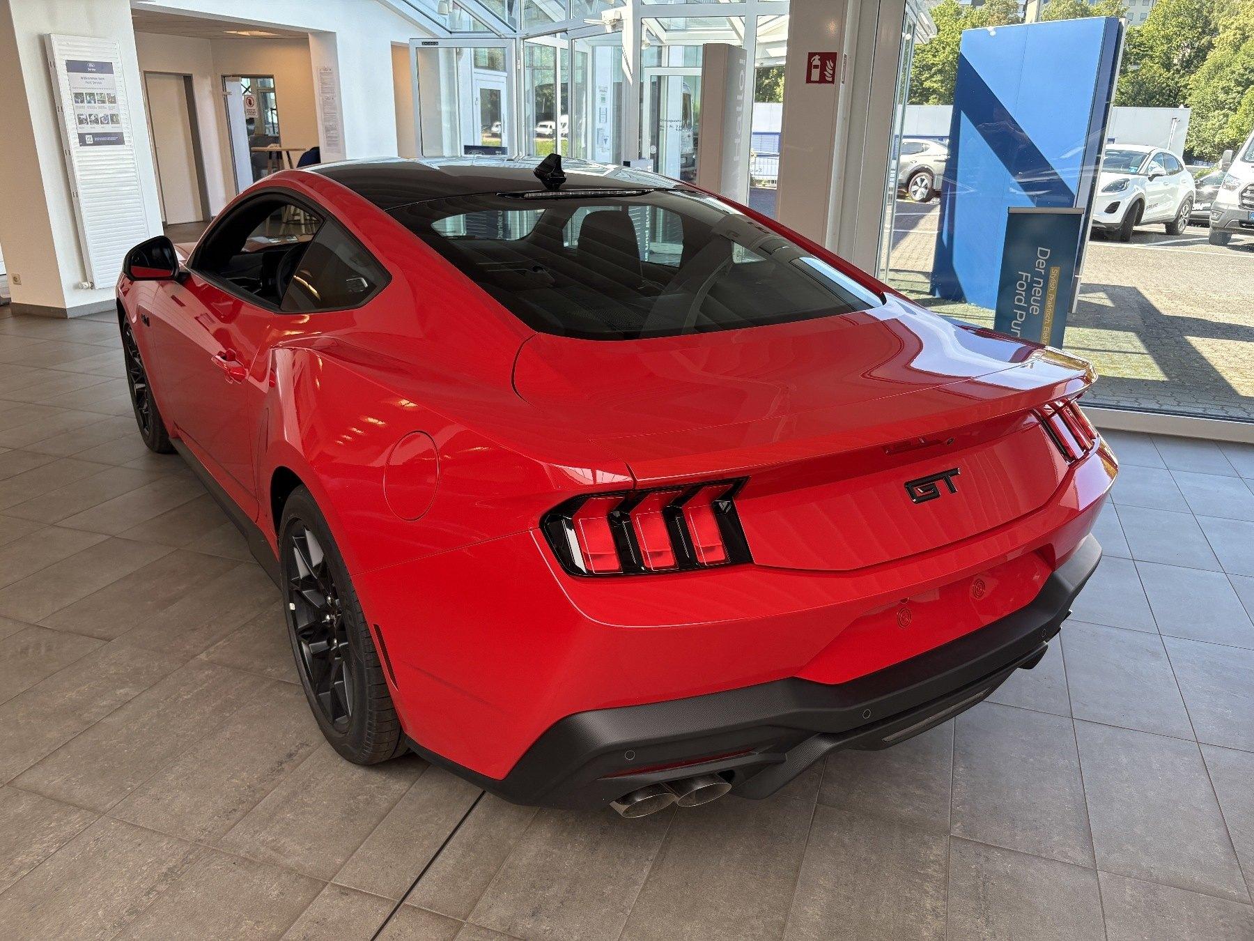 FORD 5.0 l Ti-VCT Fastback V8 GT FORD 5.0 l Ti-VCT Fastback V8 GT