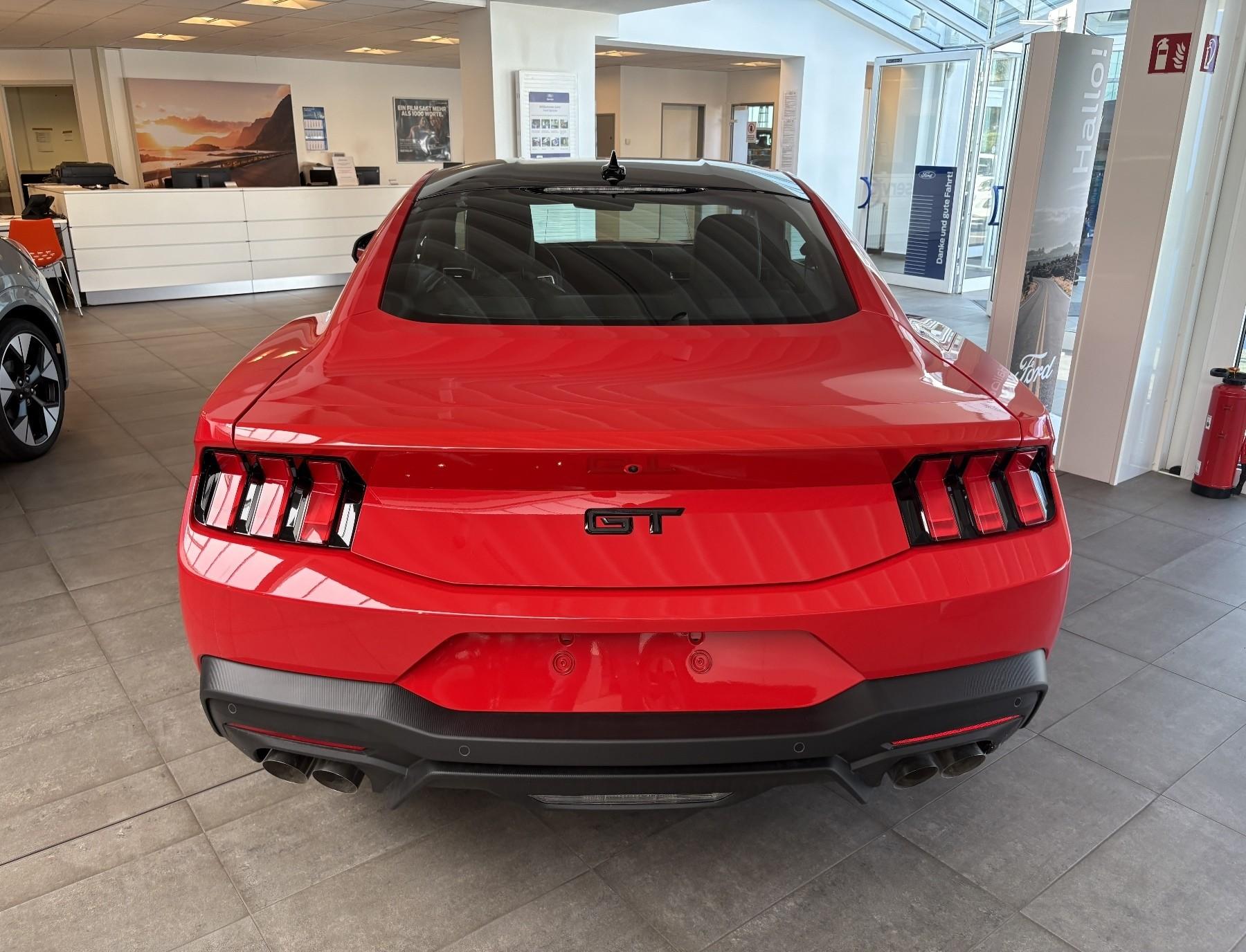 FORD 5.0 l Ti-VCT Fastback V8 GT FORD 5.0 l Ti-VCT Fastback V8 GT