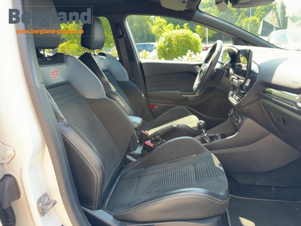 FORD ST *Leder-Exklusiv *8-fach bereift FORD ST *Leder-Exklusiv *8-fach bereift