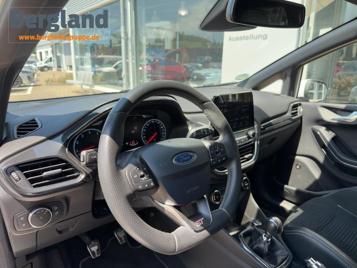 FORD ST *Leder-Exklusiv *8-fach bereift FORD ST *Leder-Exklusiv *8-fach bereift
