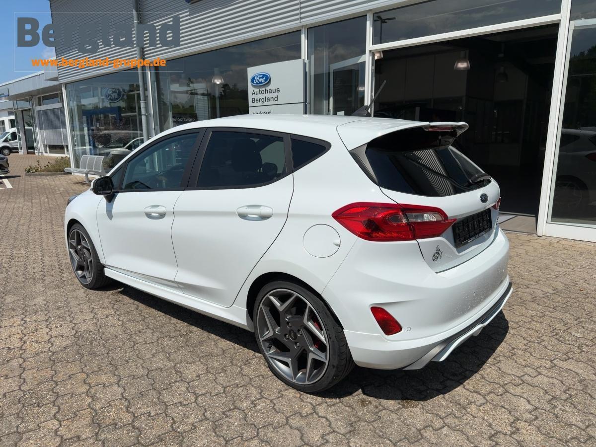 FORD ST *Leder-Exklusiv *8-fach bereift FORD ST *Leder-Exklusiv *8-fach bereift