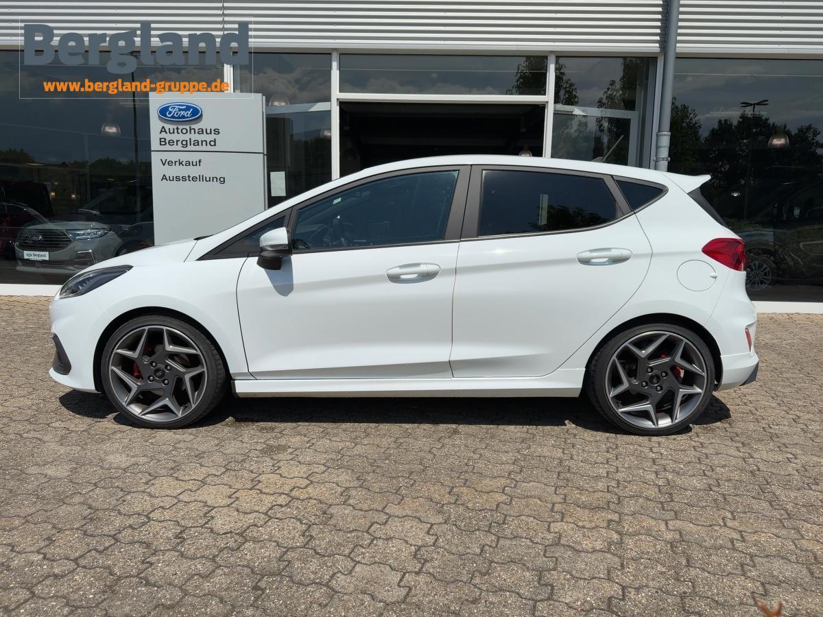 FORD ST *Leder-Exklusiv *8-fach bereift FORD ST *Leder-Exklusiv *8-fach bereift