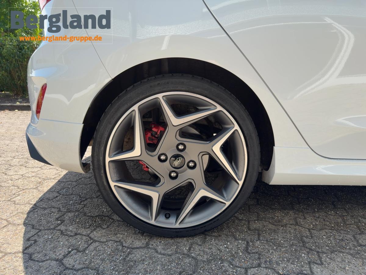 FORD ST *Leder-Exklusiv *8-fach bereift FORD ST *Leder-Exklusiv *8-fach bereift