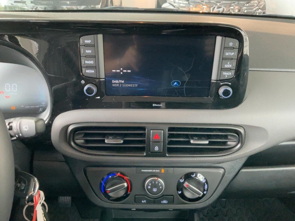 HYUNDAI Select (MY25) 1.0 Benzin (58 PS) 5-MT 2WD HYUNDAI Select (MY25) 1.0 Benzin (58 PS) 5-MT 2WD