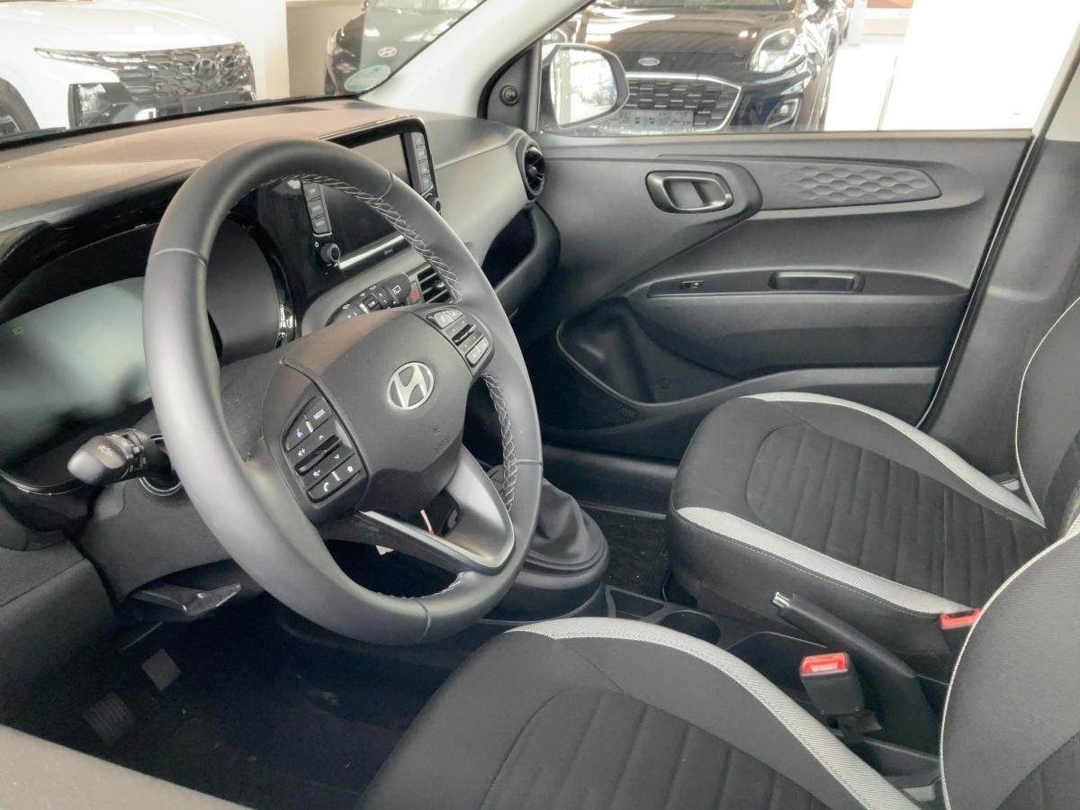 HYUNDAI Select (MY25) 1.0 Benzin (58 PS) 5-MT 2WD HYUNDAI Select (MY25) 1.0 Benzin (58 PS) 5-MT 2WD