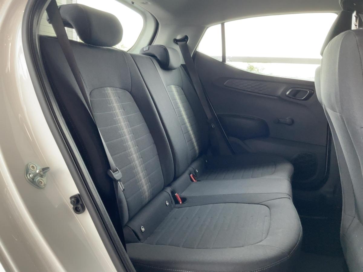 HYUNDAI Select (MY25) 1.0 Benzin (58 PS) 5-MT 2WD HYUNDAI Select (MY25) 1.0 Benzin (58 PS) 5-MT 2WD