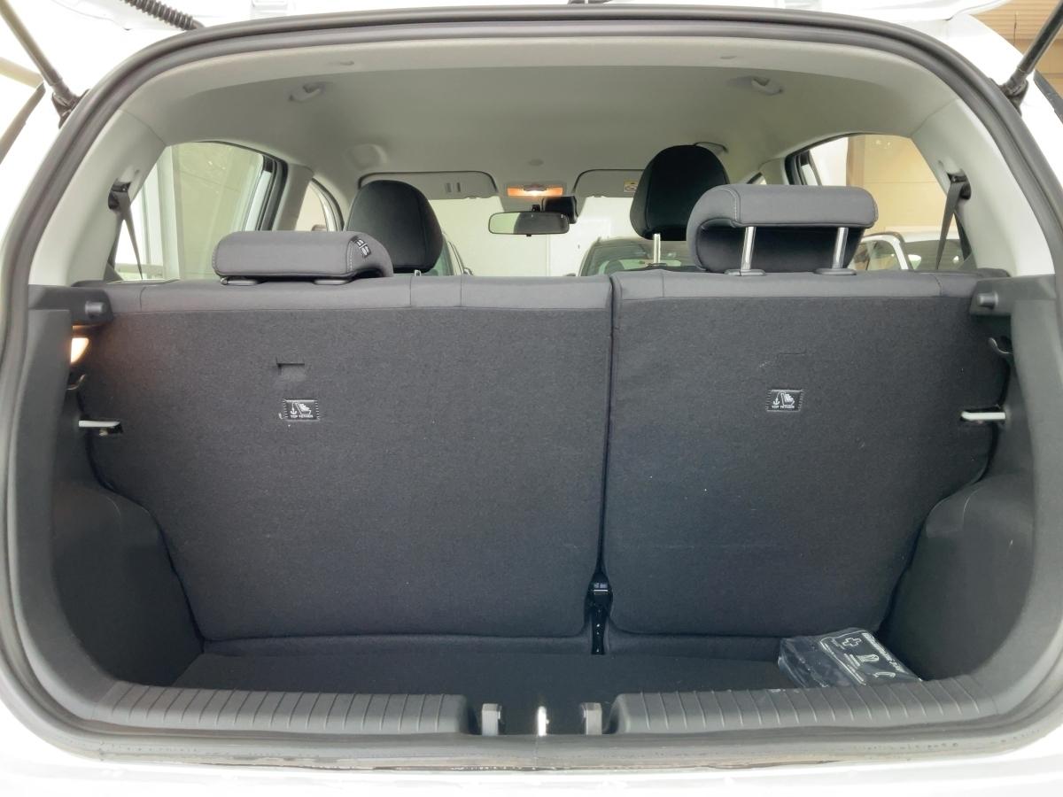 HYUNDAI Select (MY25) 1.0 Benzin (58 PS) 5-MT 2WD HYUNDAI Select (MY25) 1.0 Benzin (58 PS) 5-MT 2WD