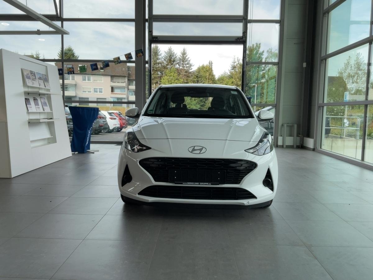 HYUNDAI Select (MY25) 1.0 Benzin (58 PS) 5-MT 2WD HYUNDAI Select (MY25) 1.0 Benzin (58 PS) 5-MT 2WD