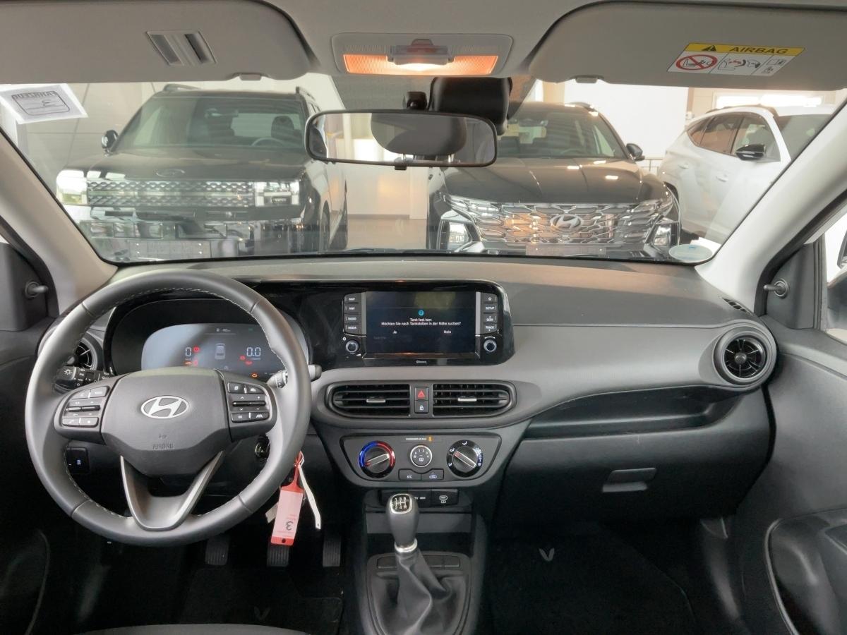HYUNDAI Select (MY25) 1.0 Benzin (58 PS) 5-MT 2WD HYUNDAI Select (MY25) 1.0 Benzin (58 PS) 5-MT 2WD