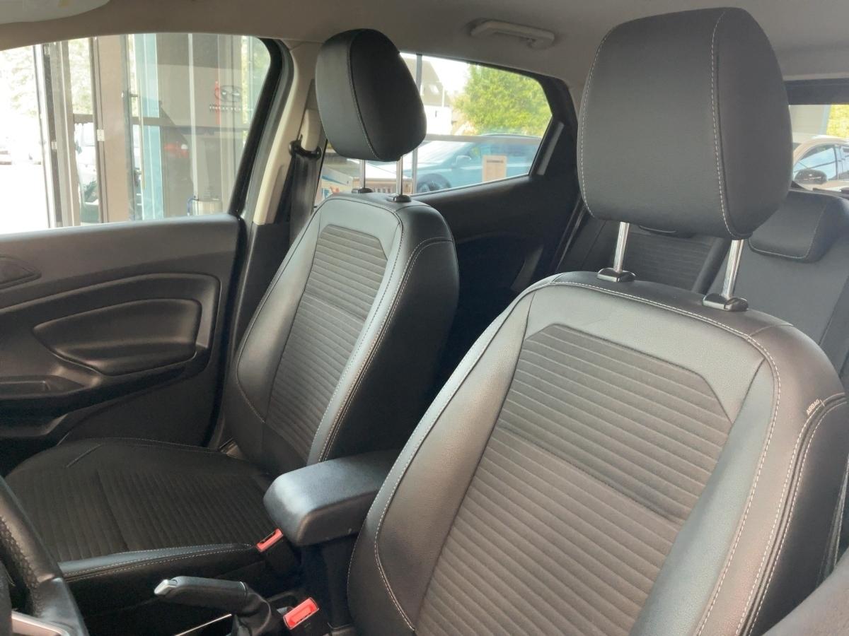 FORD Titanium 1,0L 125PS FORD Titanium 1,0L 125PS