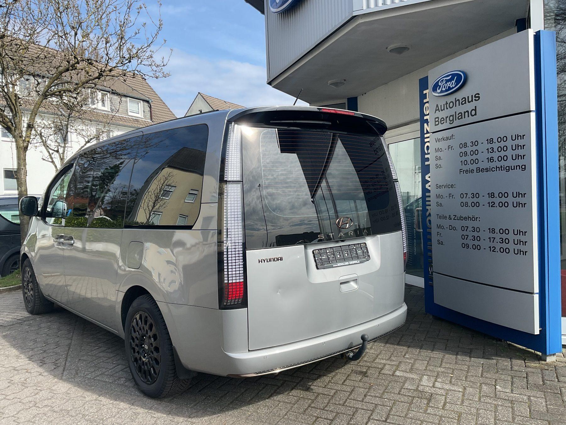 HYUNDAI 7-Sitzer 2.2 CRDi 177PS HYUNDAI 7-Sitzer 2.2 CRDi 177PS