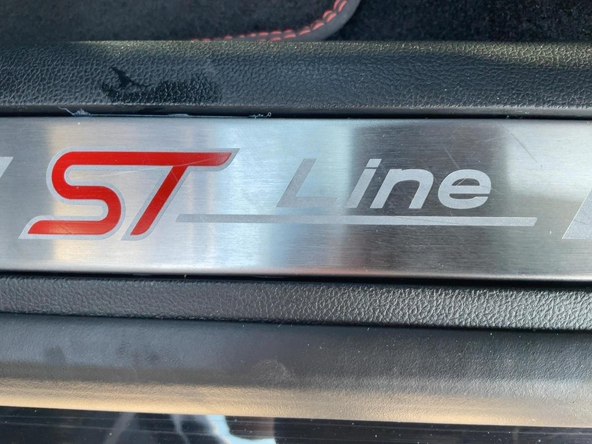 FORD ST-Line X 225 PS 2,5 l PHEV FORD ST-Line X 225 PS 2,5 l PHEV