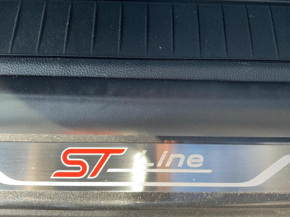 FORD ST-Line X 225 PS 2,5 l PHEV FORD ST-Line X 225 PS 2,5 l PHEV