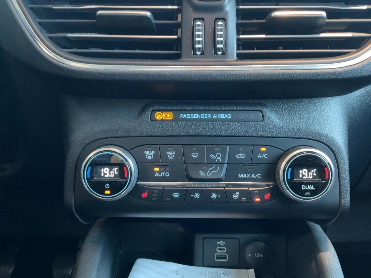 FORD Titanium X 1,5 l EcoBoost 110 kW (150 PS) FORD Titanium X 1,5 l EcoBoost 110 kW (150 PS)