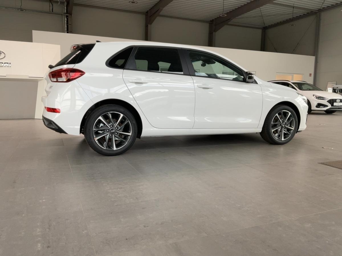 HYUNDAI Trend (MY26) 1.0 T-GDI (115 PS) HYUNDAI Trend (MY26) 1.0 T-GDI (115 PS)