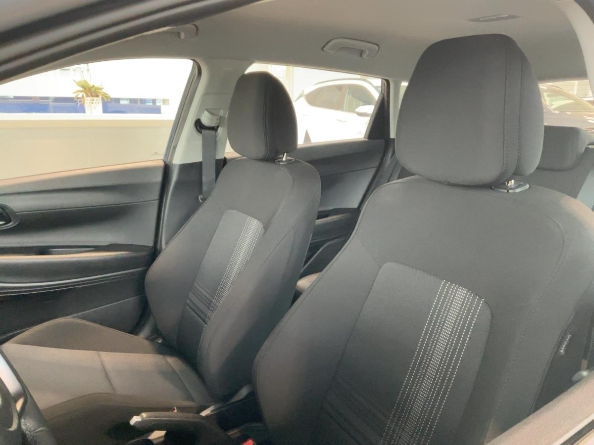 HYUNDAI Select 1.0 T-GDI (90PS) 6-M/T Frontantrieb HYUNDAI Select 1.0 T-GDI (90PS) 6-M/T Frontantrieb