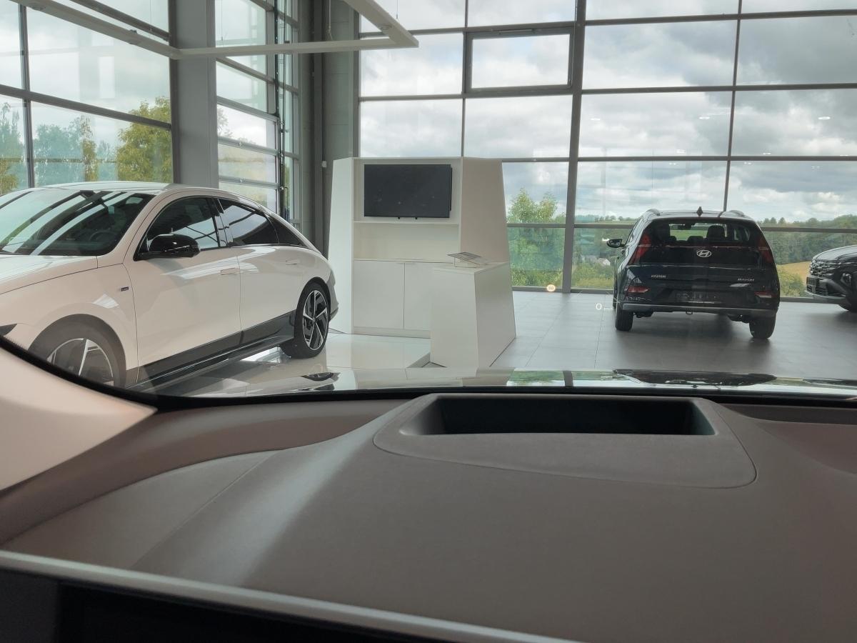 HYUNDAI UNIQ (MY26) 84 kWh 2WD (229 PS) HYUNDAI UNIQ (MY26) 84 kWh 2WD (229 PS)