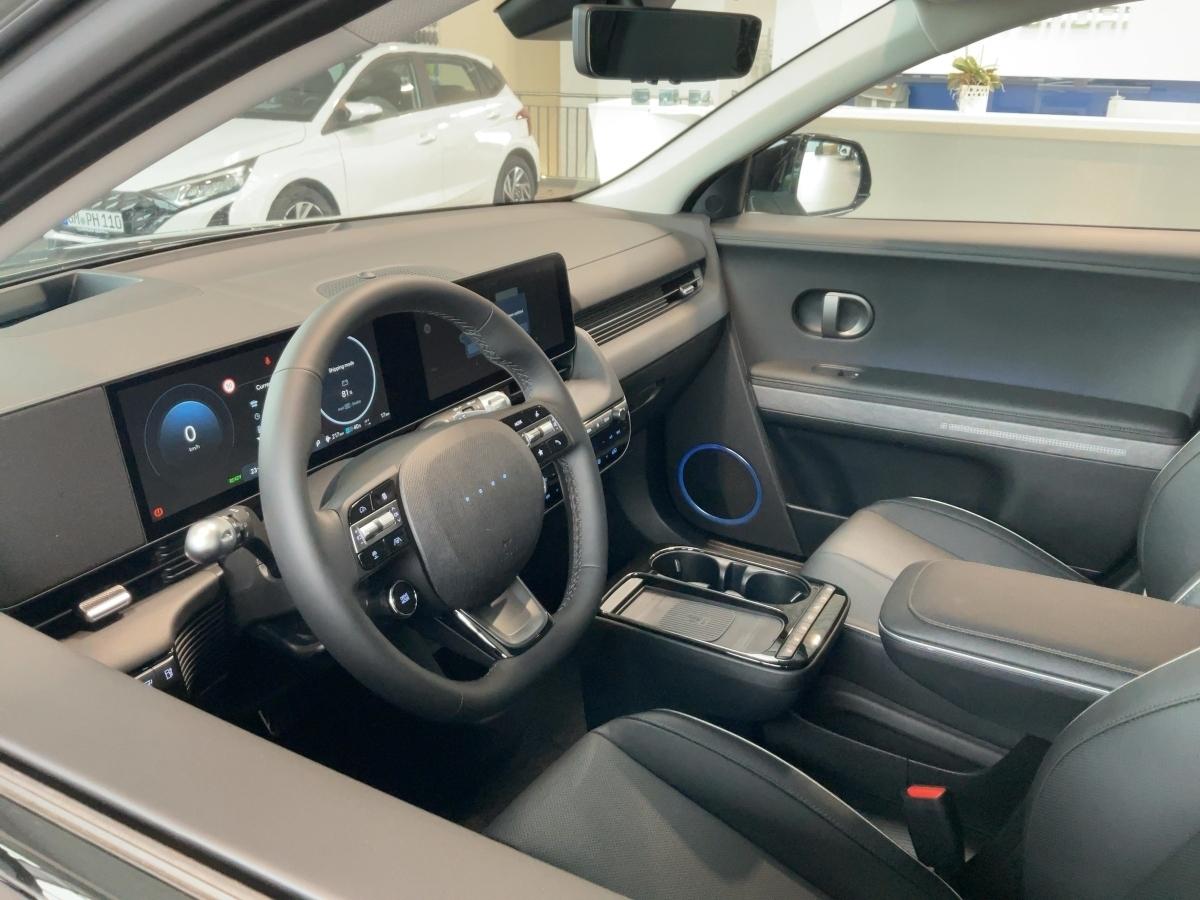 HYUNDAI UNIQ (MY26) 84 kWh 2WD (229 PS) HYUNDAI UNIQ (MY26) 84 kWh 2WD (229 PS)
