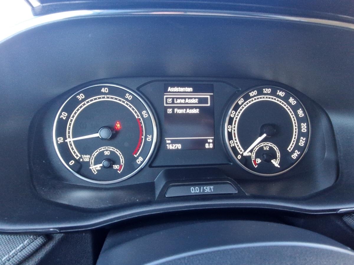 Fahrzeug-Bild 12