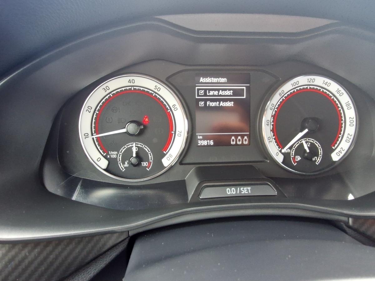 Fahrzeug-Bild 12