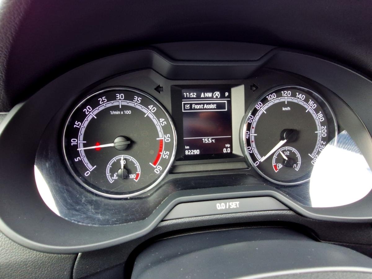 Fahrzeug-Bild 13