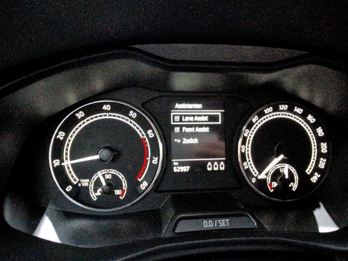 Fahrzeug-Bild 12