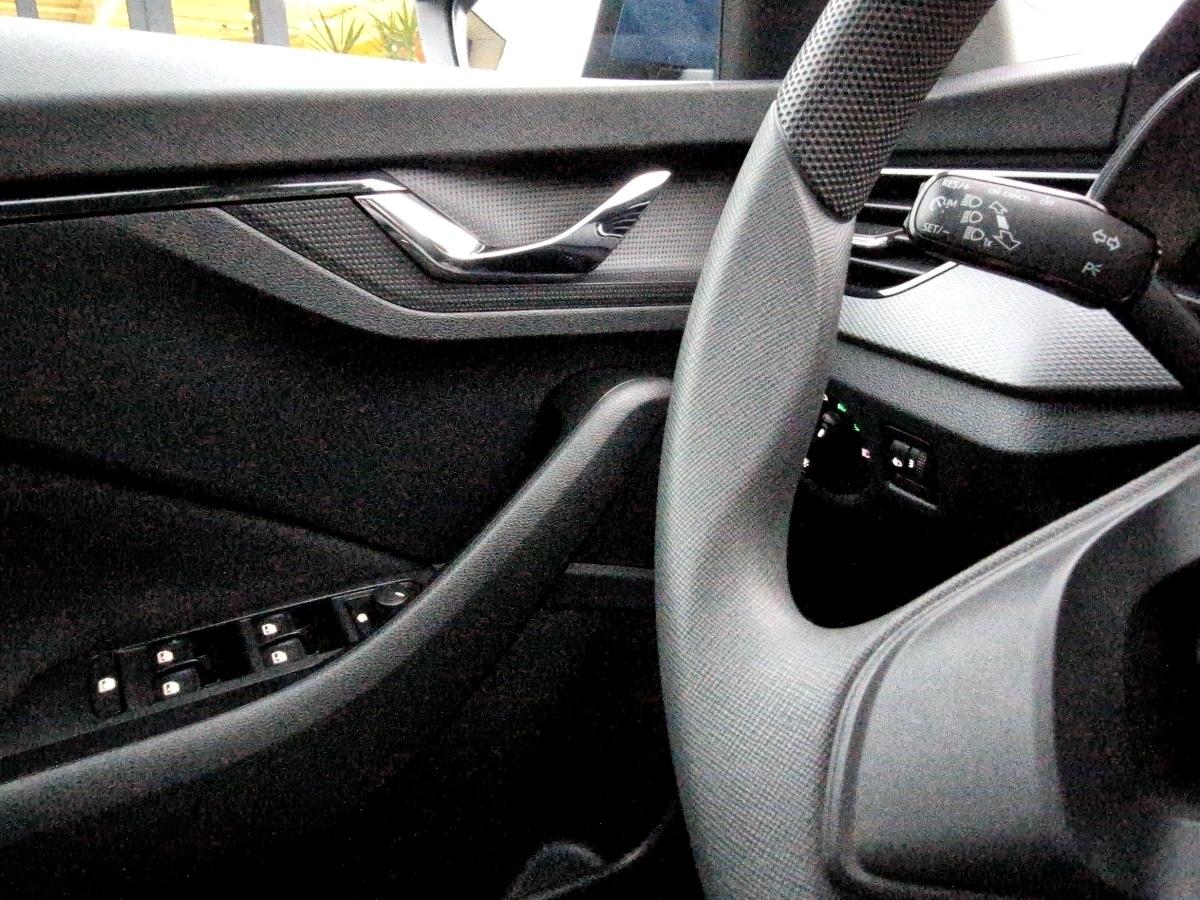 Fahrzeug-Bild 13
