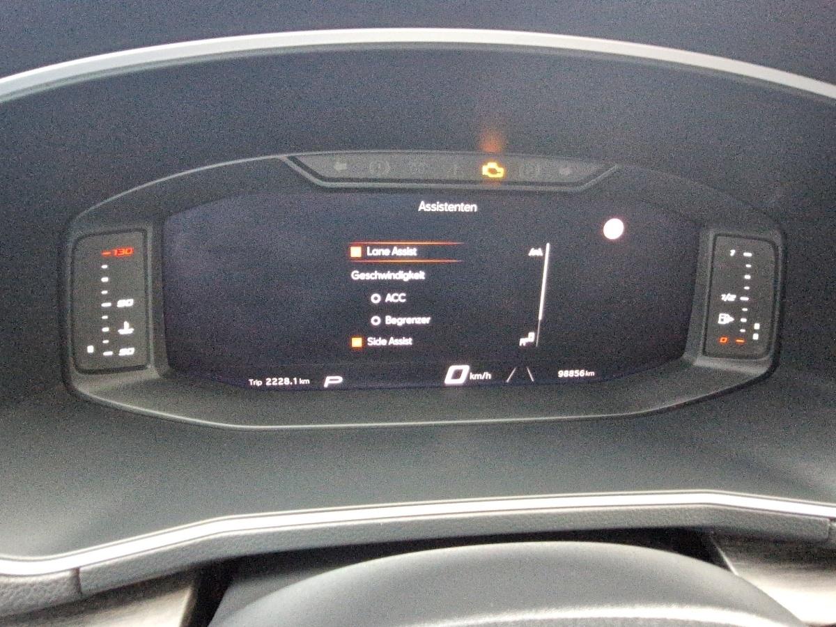 Fahrzeug-Bild 12