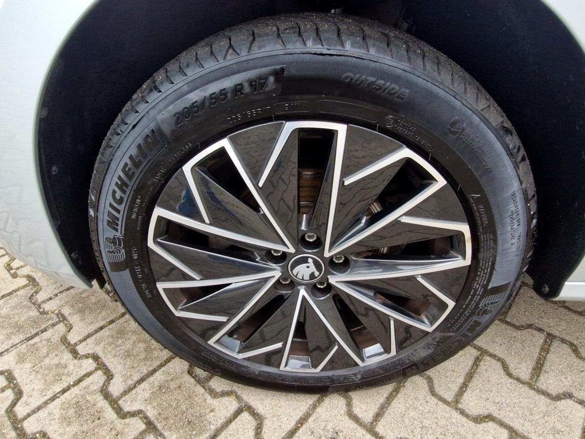 Fahrzeug-Bild 14