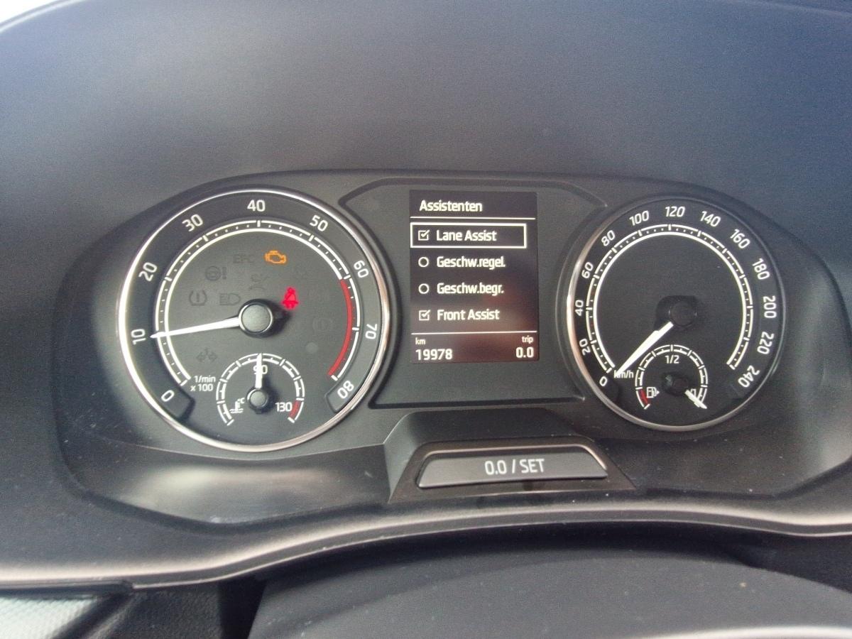 Fahrzeug-Bild 12