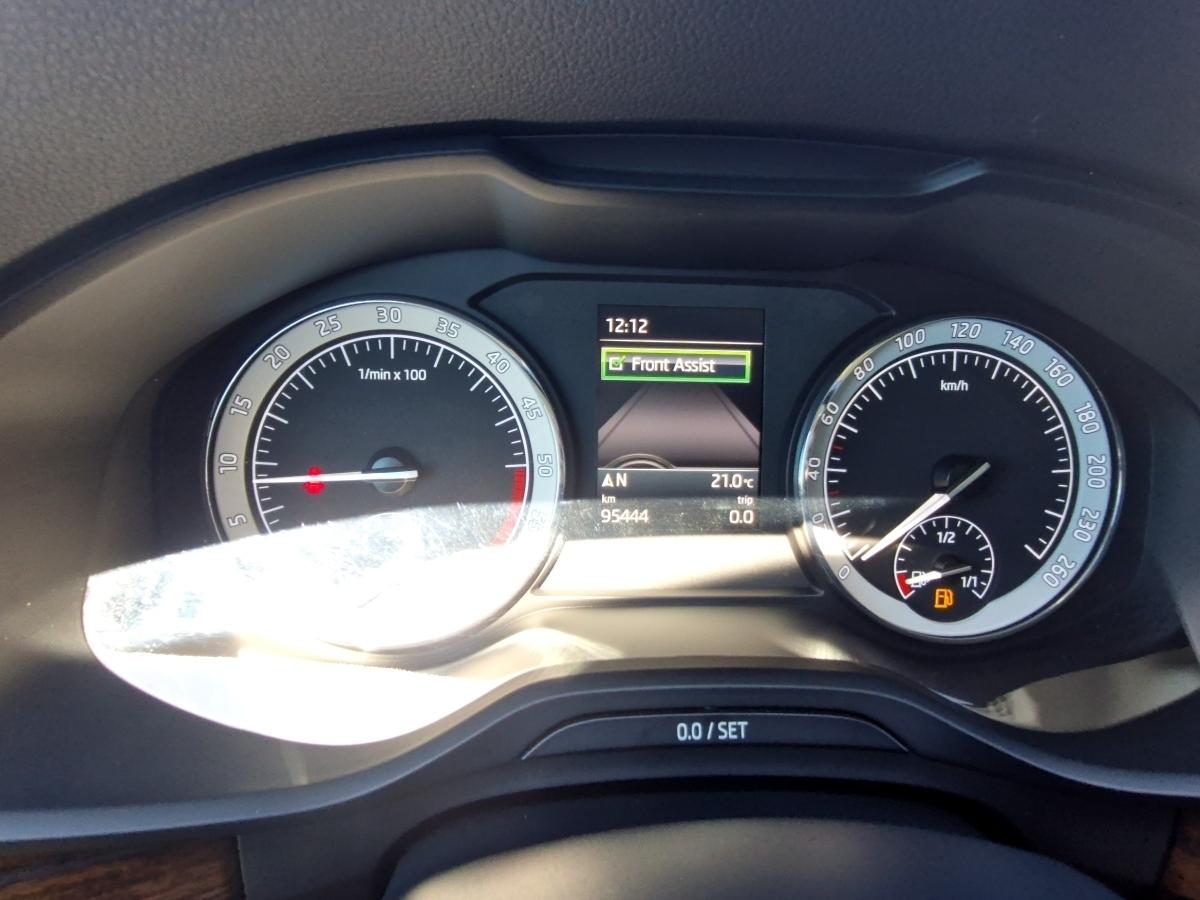 Fahrzeug-Bild 12