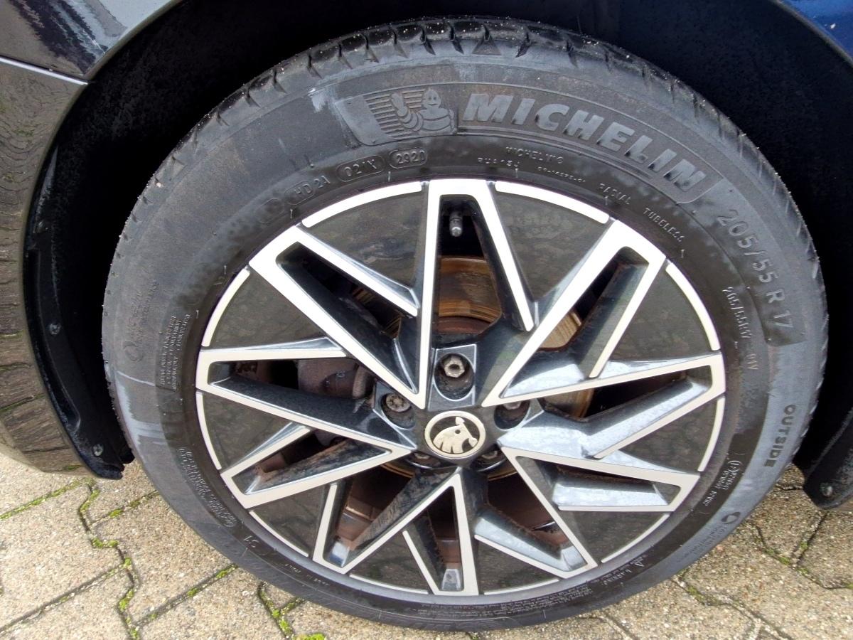 Fahrzeug-Bild 15