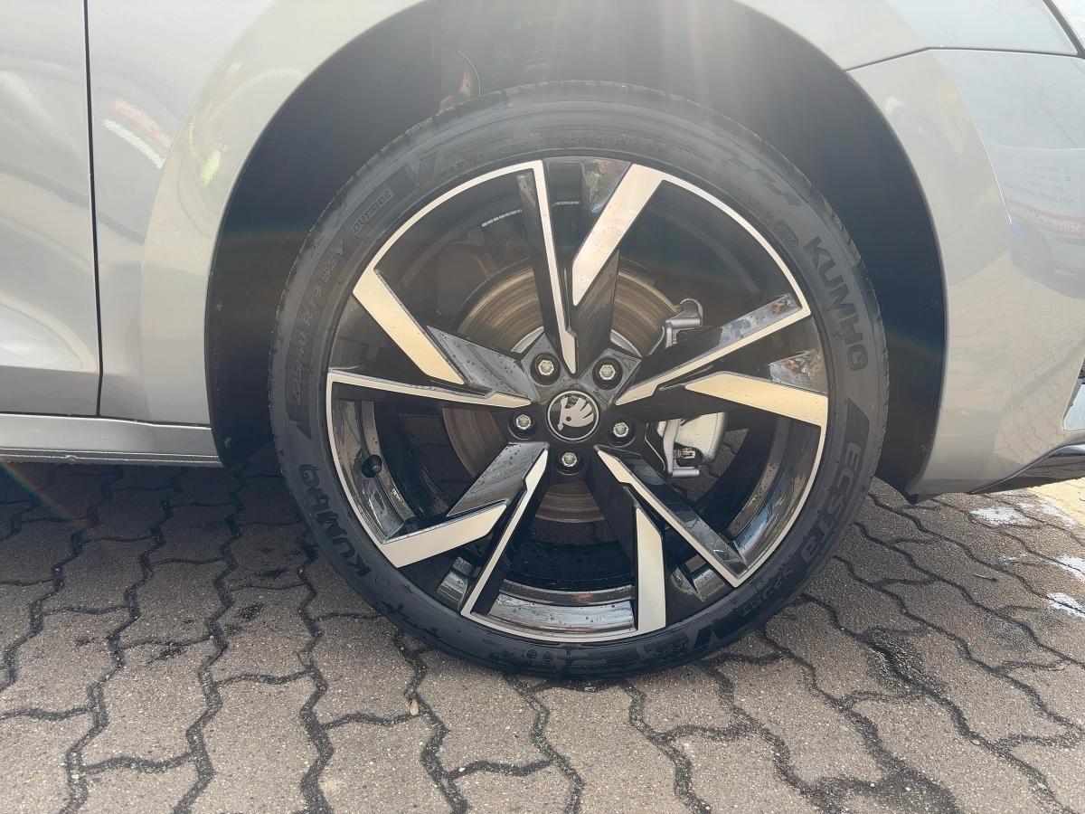 Fahrzeug-Bild 15