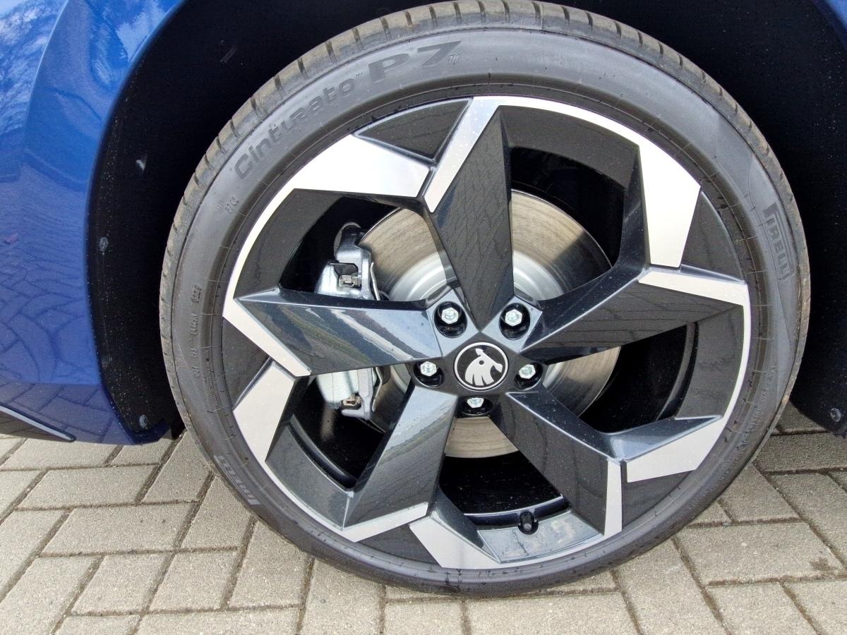 Fahrzeug-Bild 14