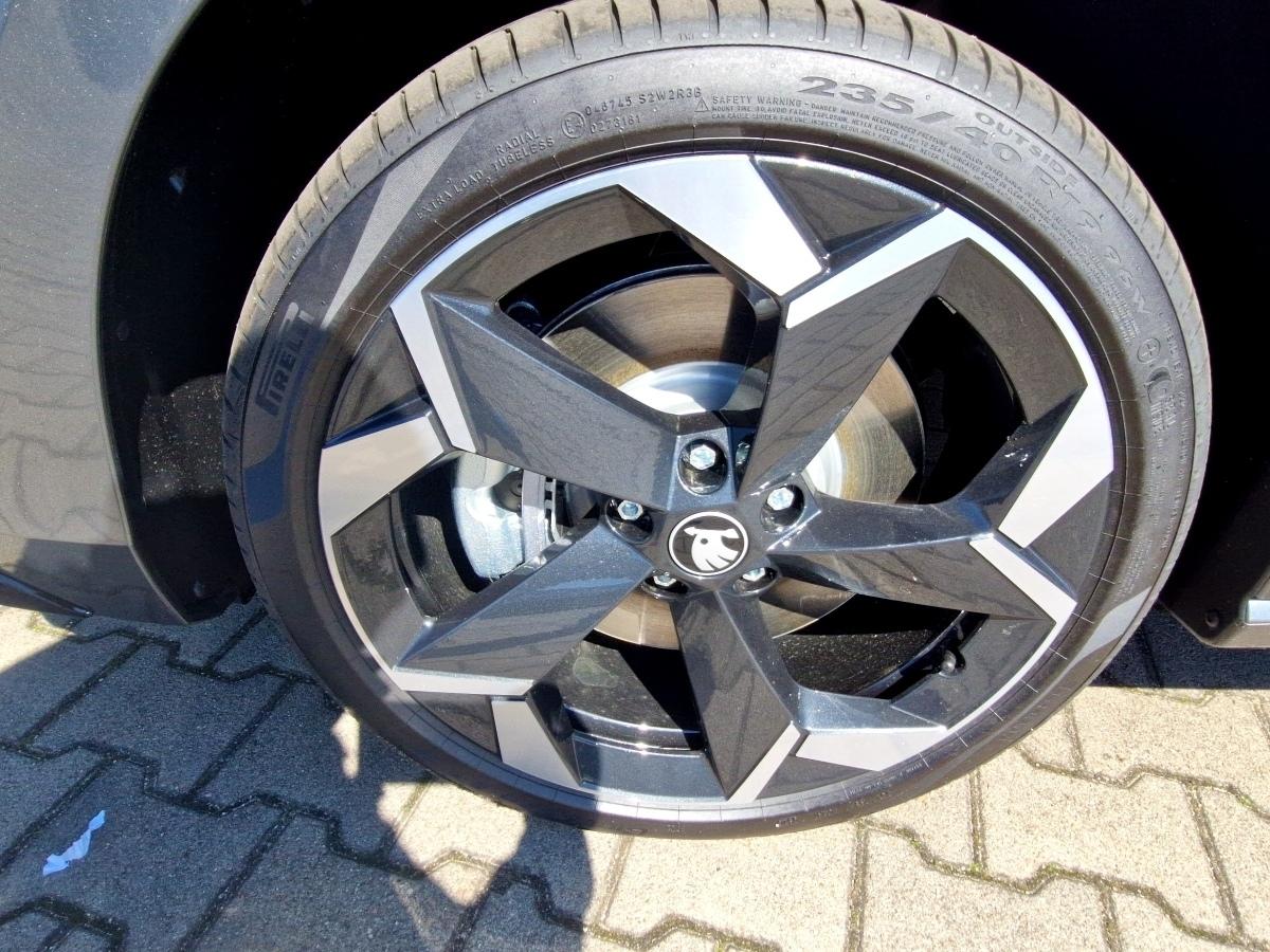 Fahrzeug-Bild 14
