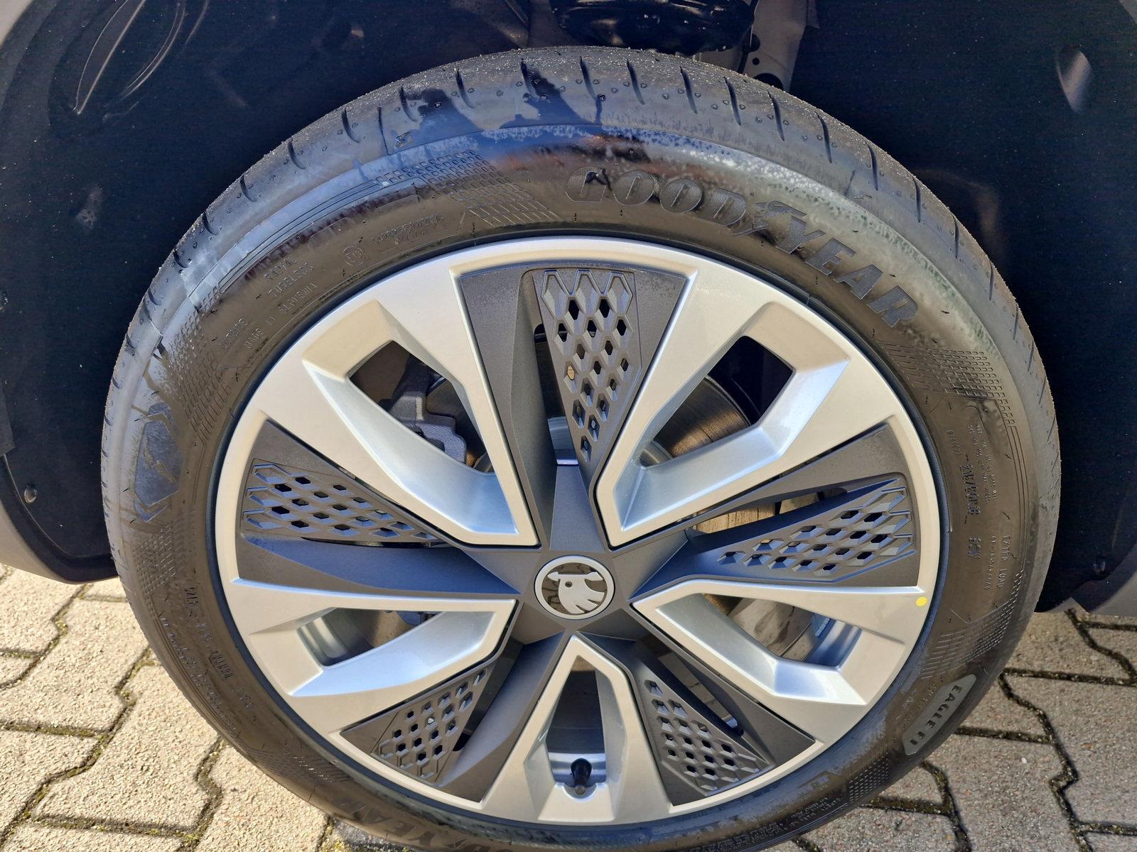 Fahrzeug-Bild 13